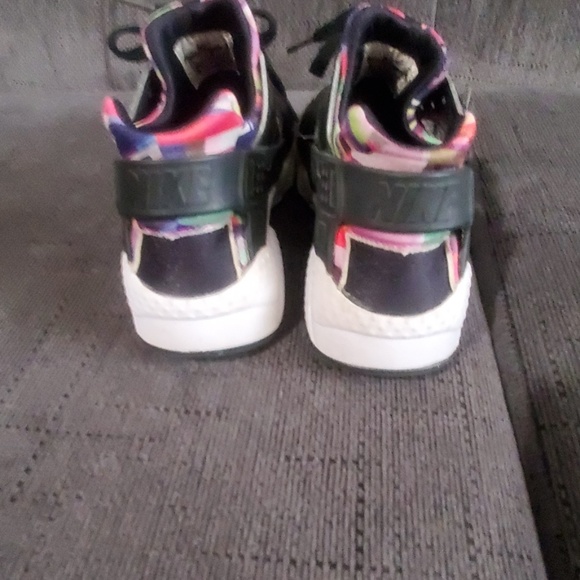Nike huarache size 5y - Picture 4 of 4
